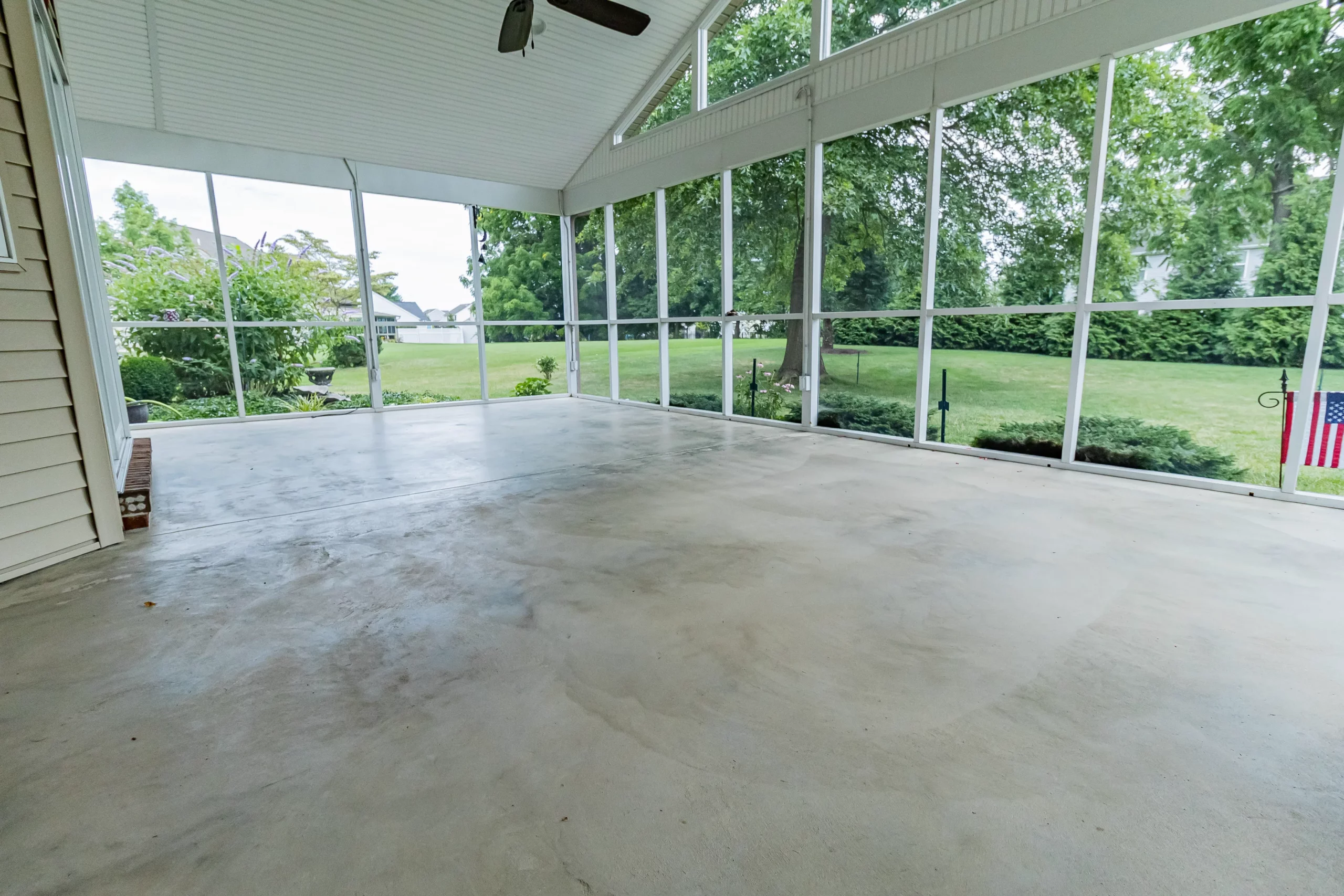 Sunrooms With Concrete Floors